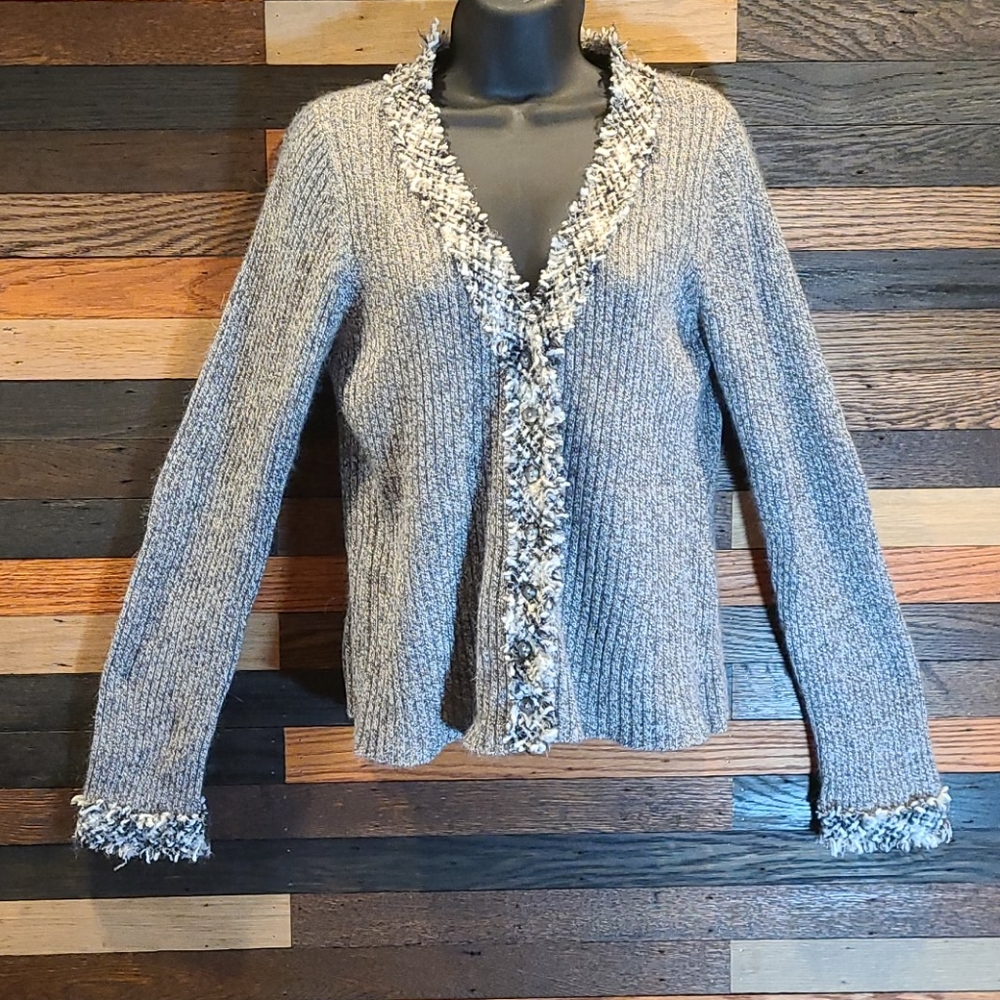 💖 PER UNA FRONT BUTTON  GRAY SWEATER 💖